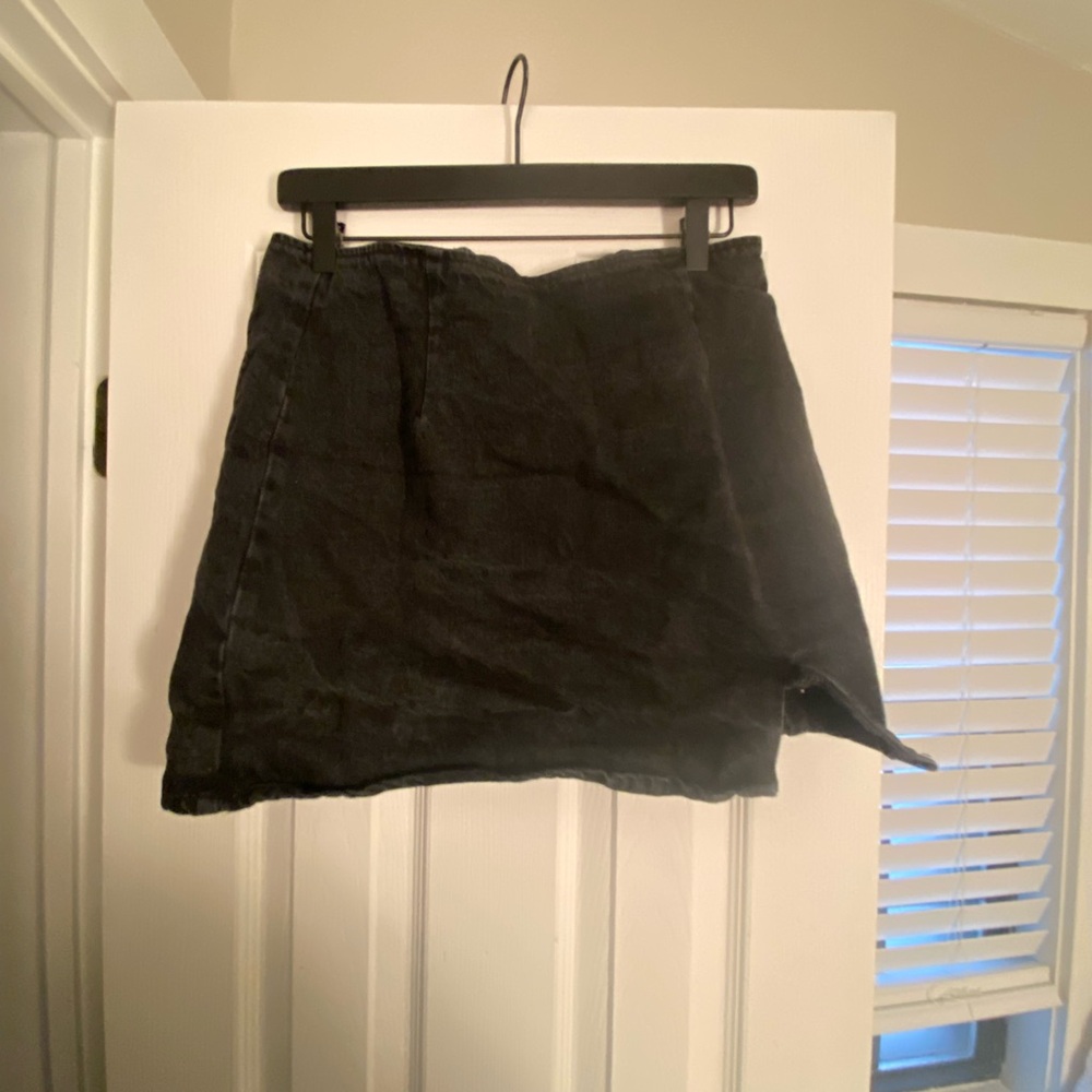 Classic Black Denim Skirt Asos Design Size 14 Excellent Condition